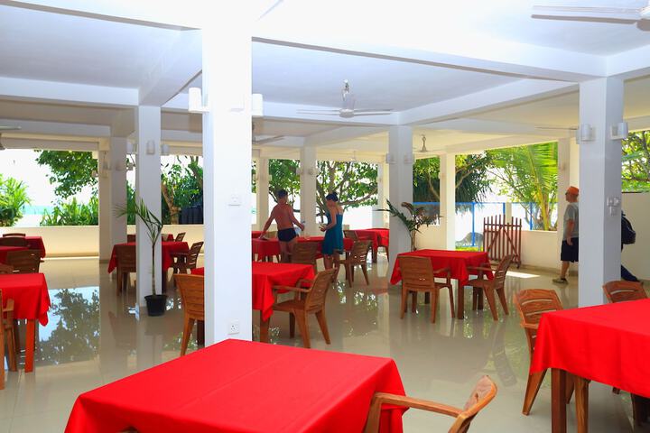 Dining 44 of 63