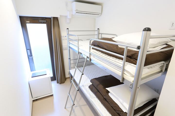 Room 20 of 64