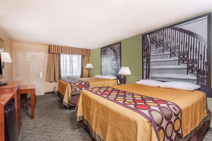 2 Queen Beds (4 of 5)