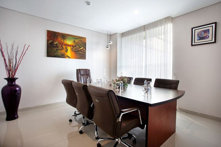 Business Center 208 of 235