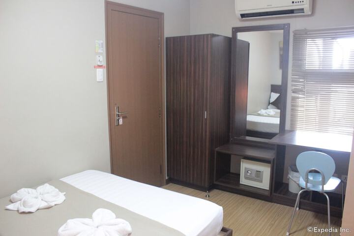Room 19 of 70