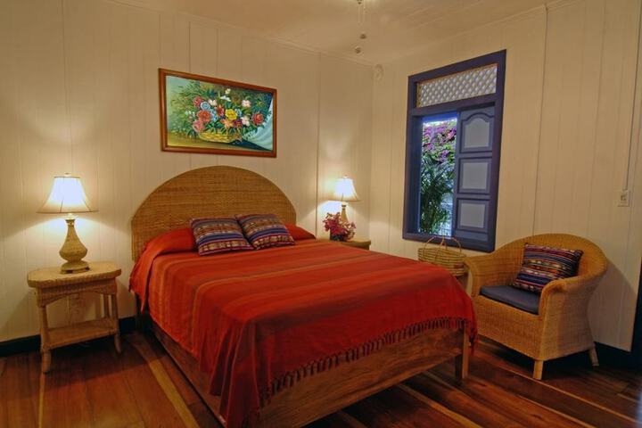 Room 12 of 46