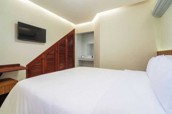 Room 78 of 229