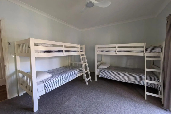 Room 3 of 16