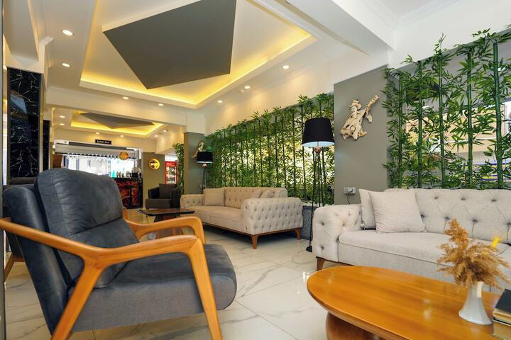 Hotel Interior 9 of 121