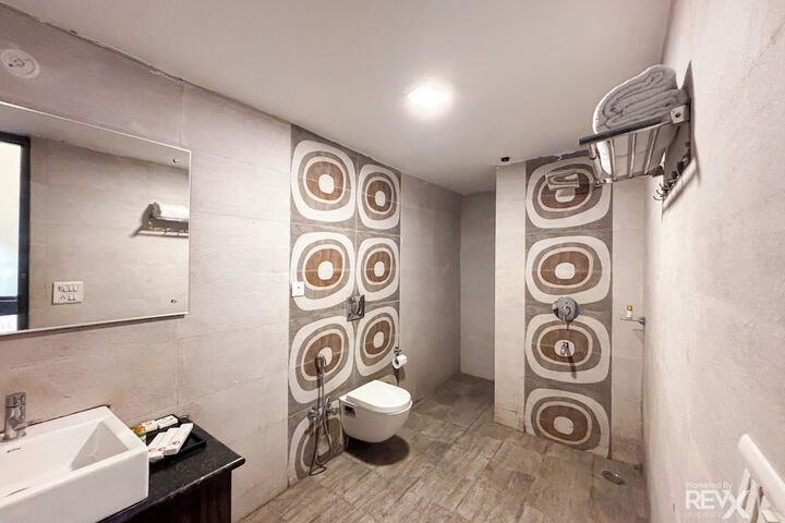 Room 80 of 111