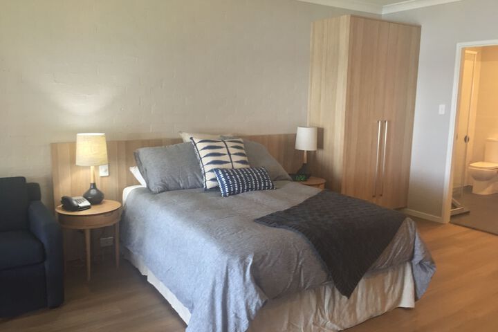 Room 3 of 86