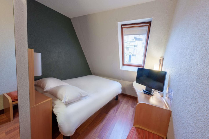 Room 19 of 78