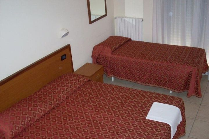 Room 8 of 45