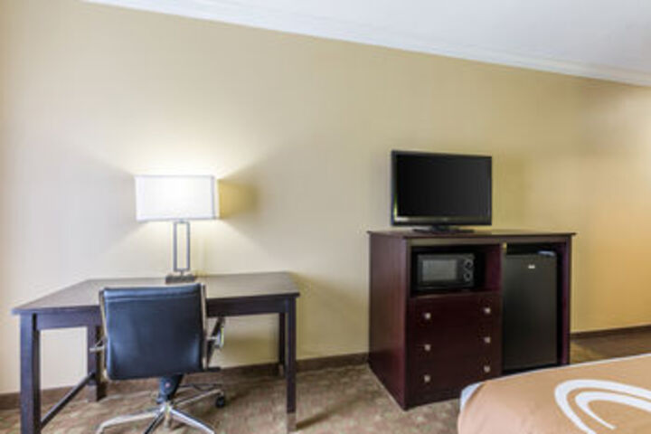 Room 11 of 34