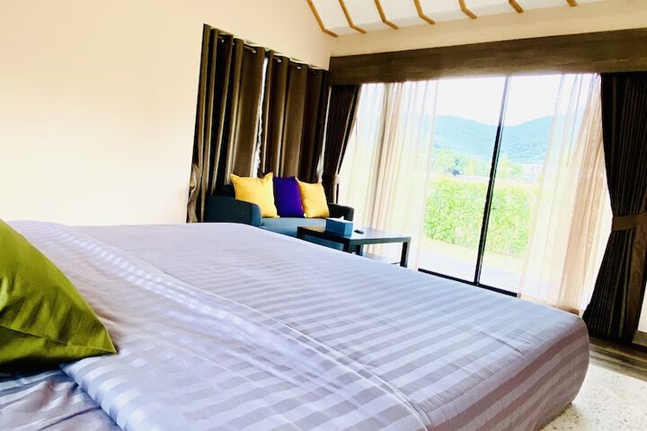 Room 2 of 64