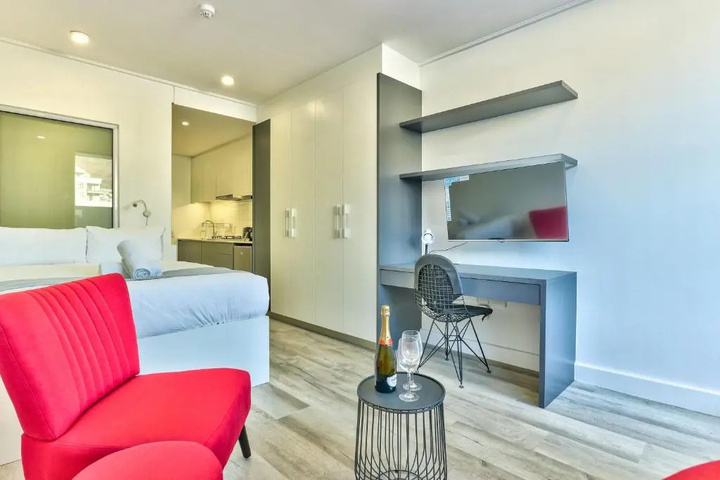 Room 2 of 11