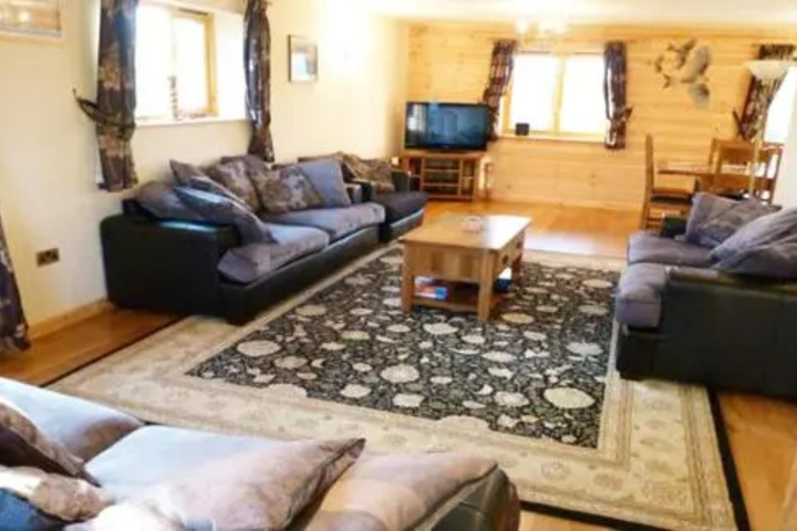 Room 4 of 19