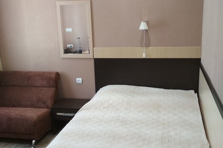Room 18 of 48