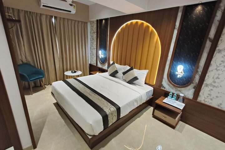 Room 17 of 74