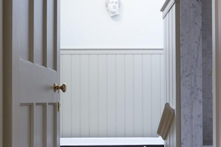Room 50 of 80