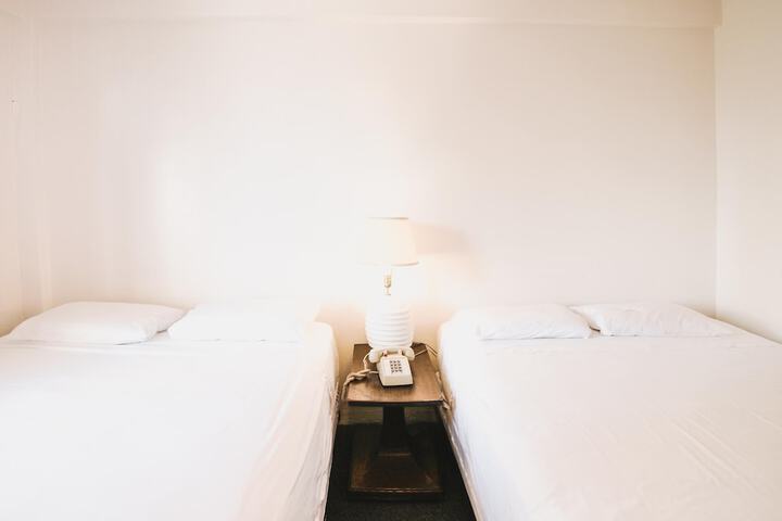 Room 15 of 111