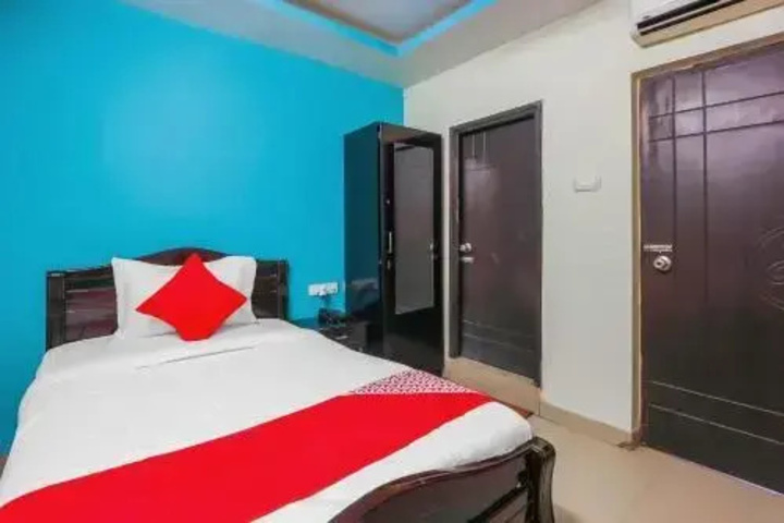 Room 3 of 12