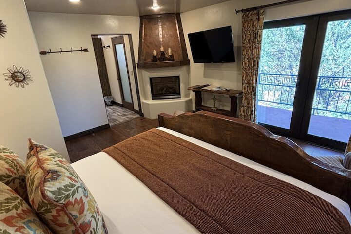 Room 61 of 285