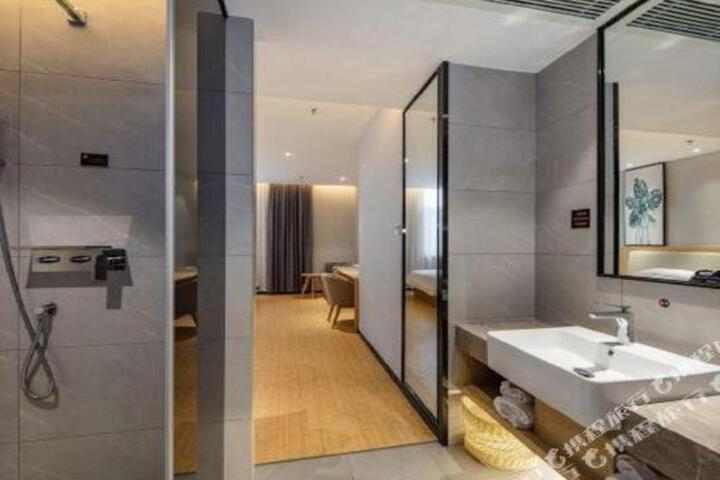 GreenTree Inn Express Yulin Zhongyaogang Hotel