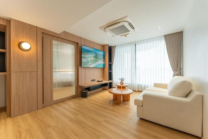 Room 46 of 112