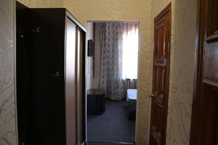 Room 16 of 75