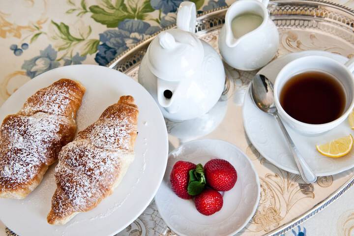 Breakfast/Coffee Service 40 of 47