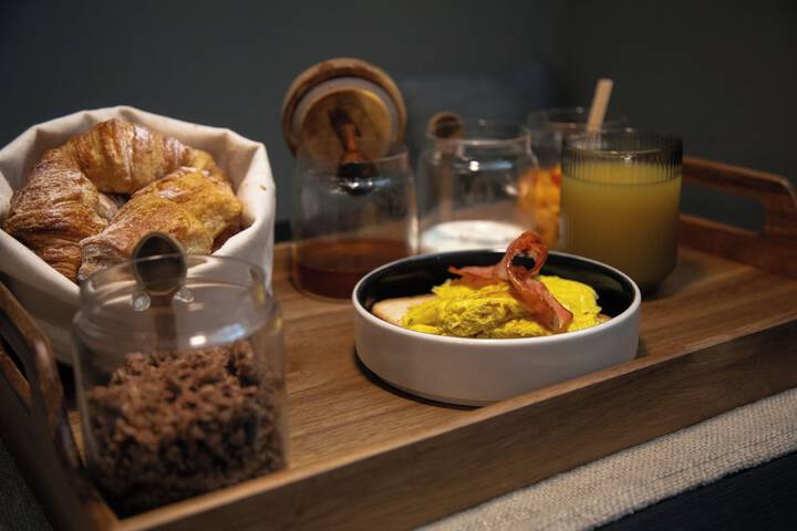 Breakfast/Coffee Service 45 of 72
