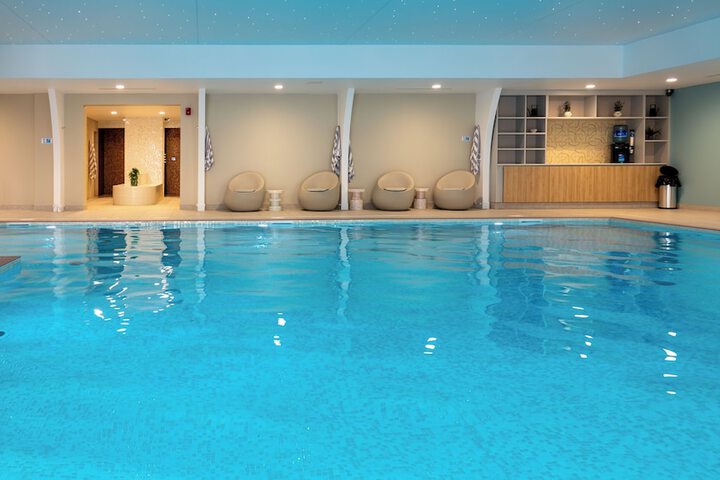 Pool 33 of 58