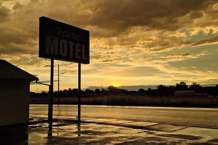 Hotel 83 of 84