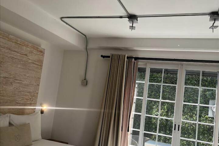 Room 17 of 53