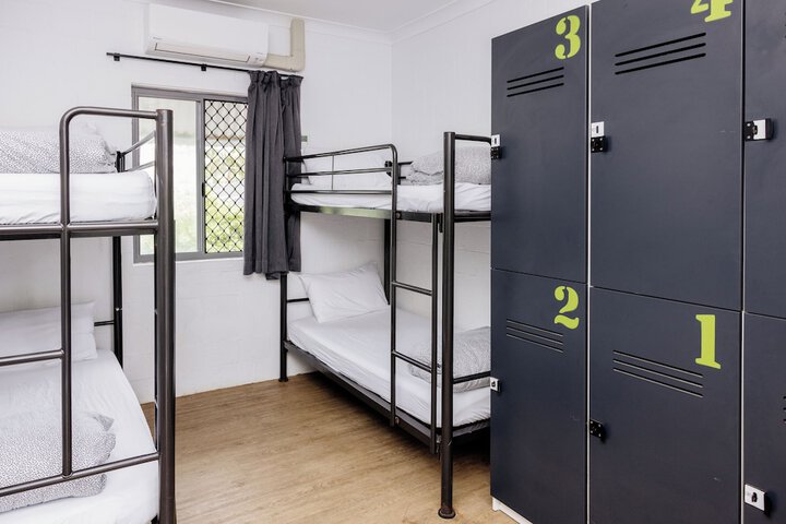 Room 21 of 61