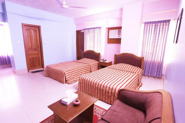 Room 21 of 38
