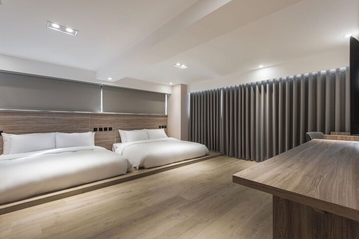 Room 45 of 145