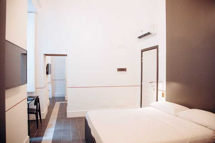 Room 48 of 91