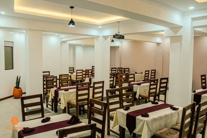 Ballroom/Hall 36 of 55