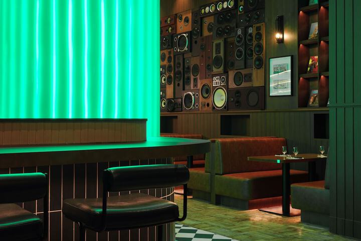Lounge 170 of 203