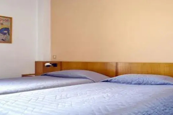 Omalos Hotel