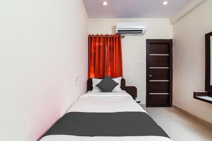Room 16 of 26