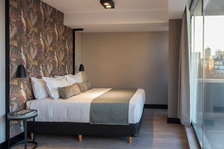 Room 19 of 38