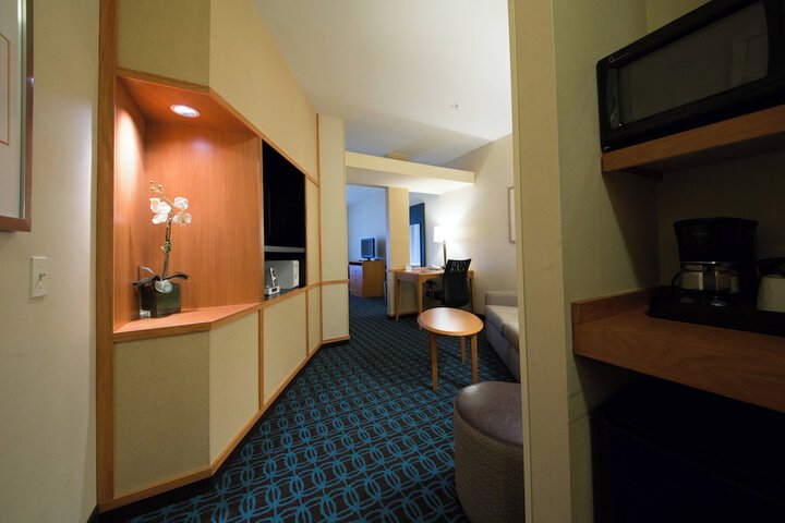 1 King Bed (1 of 9)