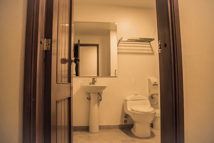 Room 102 of 132