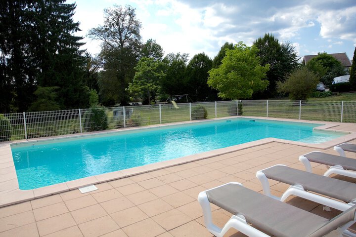 Pool 26 of 38