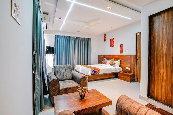 Room 16 of 34