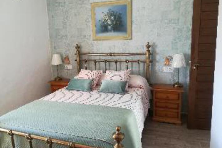 Room 4 of 4