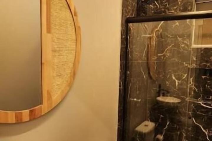 Room 25 of 44
