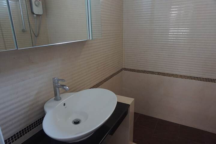 Room 19 of 28