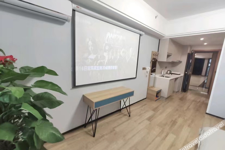 Yunmi Movie Homestay (Shuanghu Avenue Jinyi City)