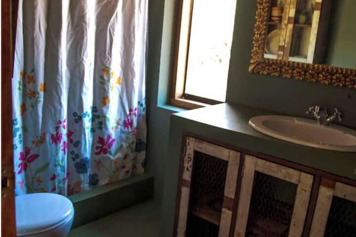 Room 12 of 18