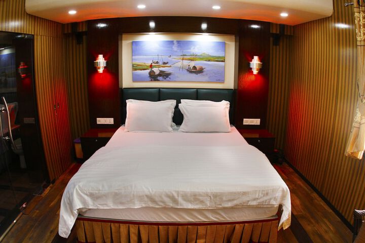 Room 4 of 24